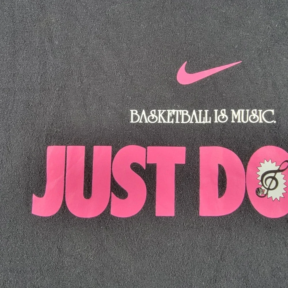 Nike Sportswear Graphic T-Shirt Mens M Black Just Do It Logo Basketball is Music